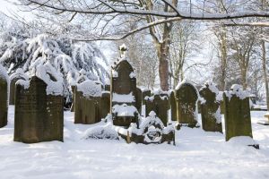 haworth graveyard jan 22 2013 sm.jpg